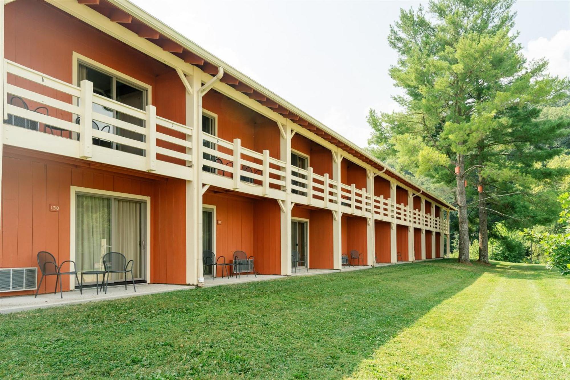 Brown County Inn Nashville Exteriör bild