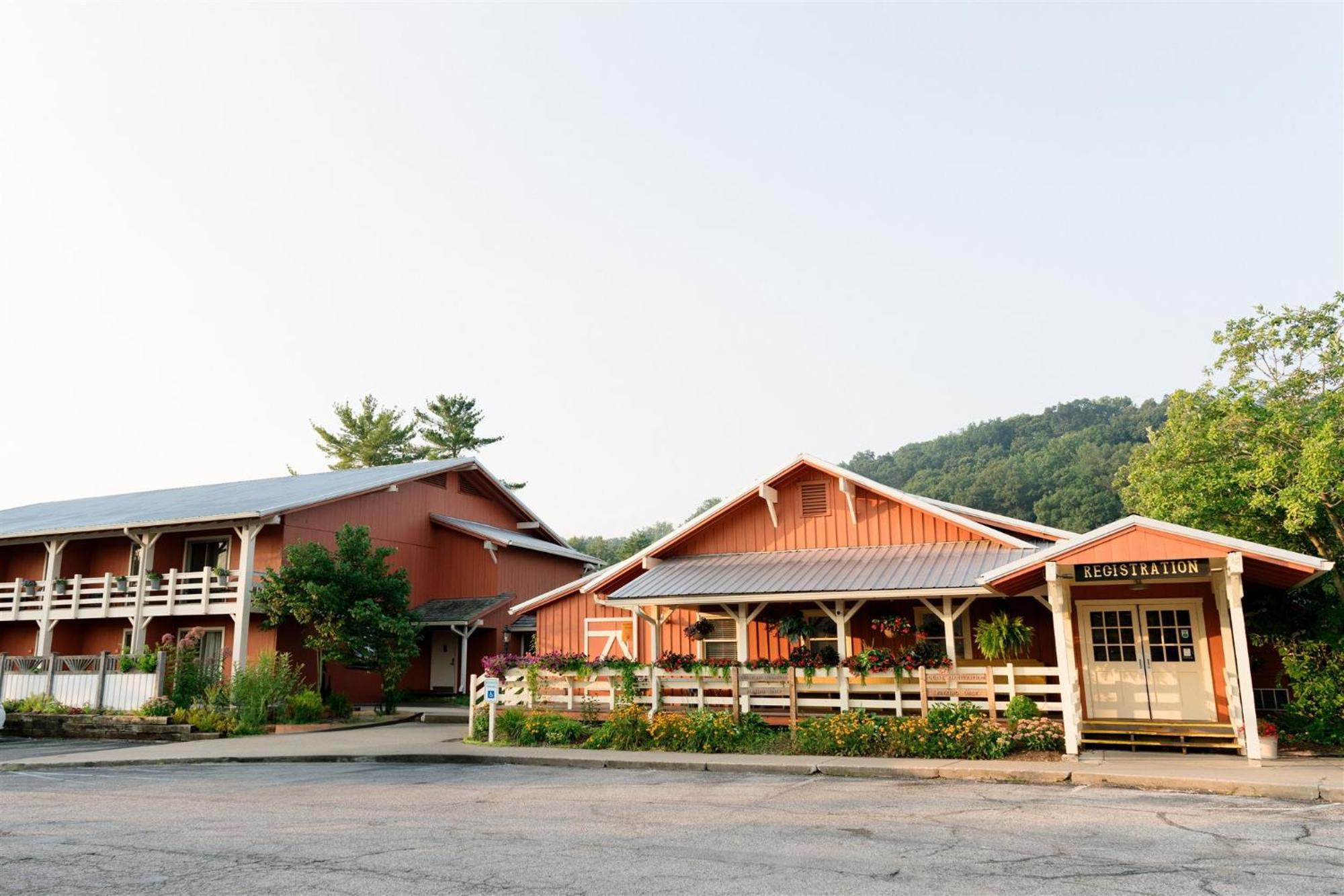 Brown County Inn Nashville Exteriör bild