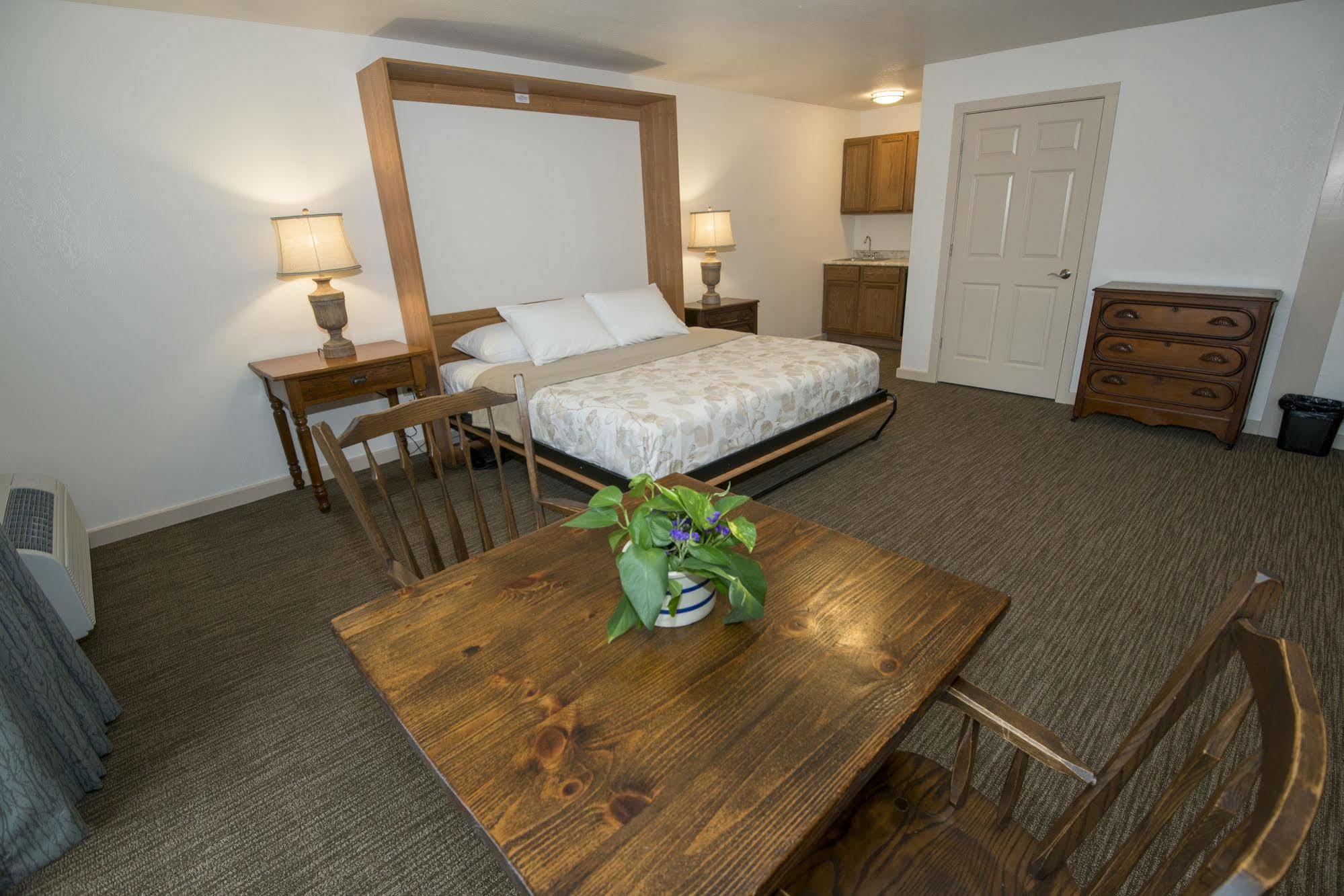 Brown County Inn Nashville Exteriör bild